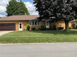 16 Dennis Ln, Cheektowaga, NY 14227