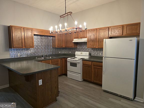 5th image of 5022 Winfield Dr