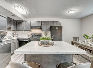 4651 Mimi Dr #M4613B, Indianapolis, IN 46237