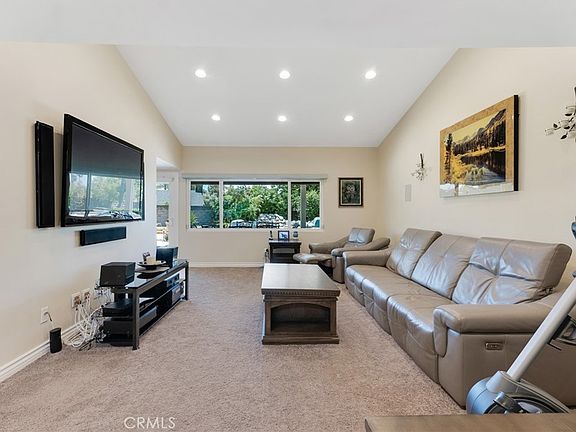 5th image of 19620 Los Alimos St