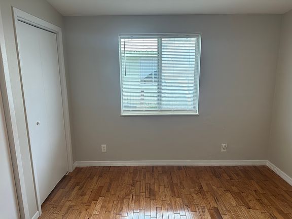 2nd image of 624 Lemon Ave #B