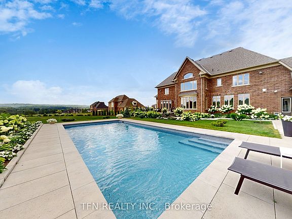 3rd image of 258 Amos Dr