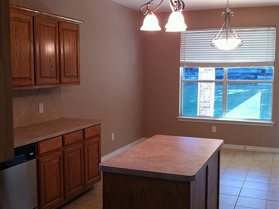 5th image of 2217 Summer Brook Drive