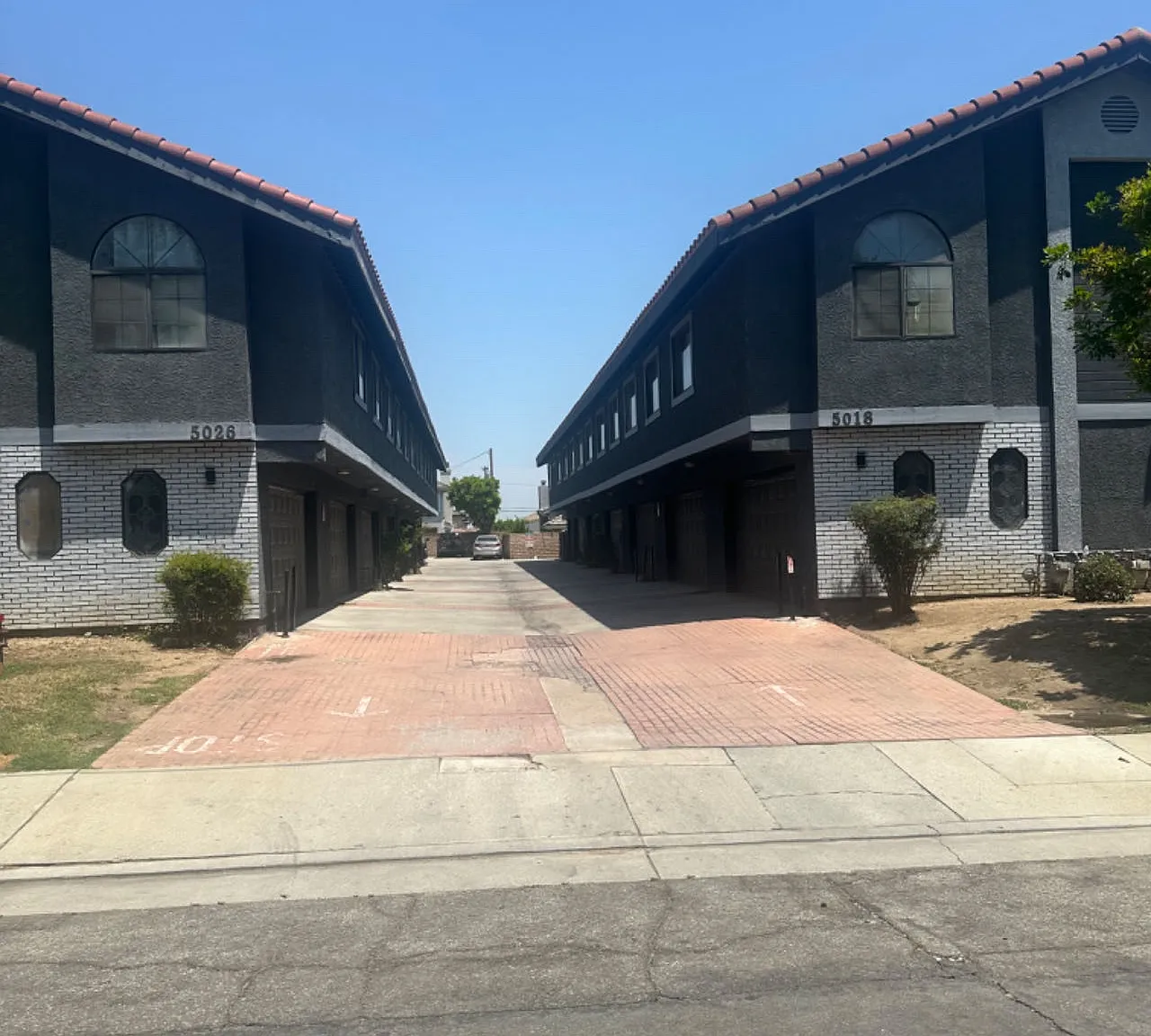 2 bed, 1.5 bath, 1000 sqft, $2,900 — Photo 1
