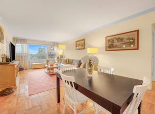 110-45 Queens Blvd #402, Forest Hills, NY 11375