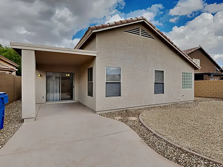 13377 W Solano Dr — Photo 3