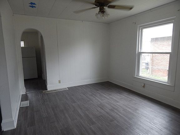 2nd image of 311 Nye St