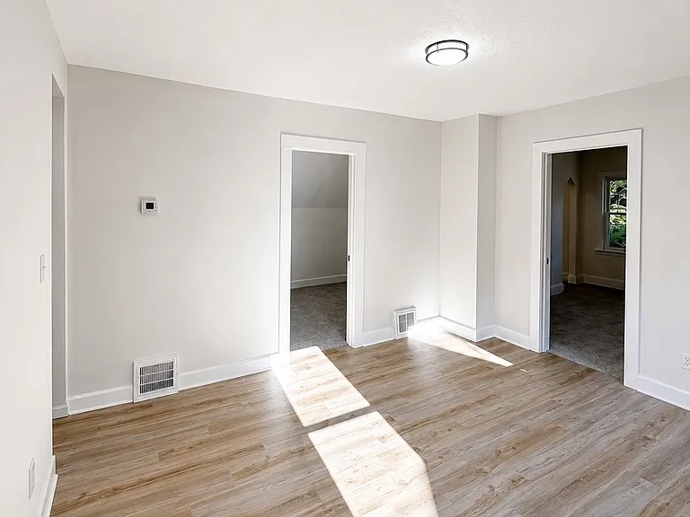 2002 Valentine Ave #2 — Photo 13