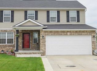 52682 Delena Dr, Macomb, MI 48042