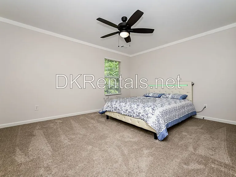 3926 Yosemite Park Ln — Photo 13