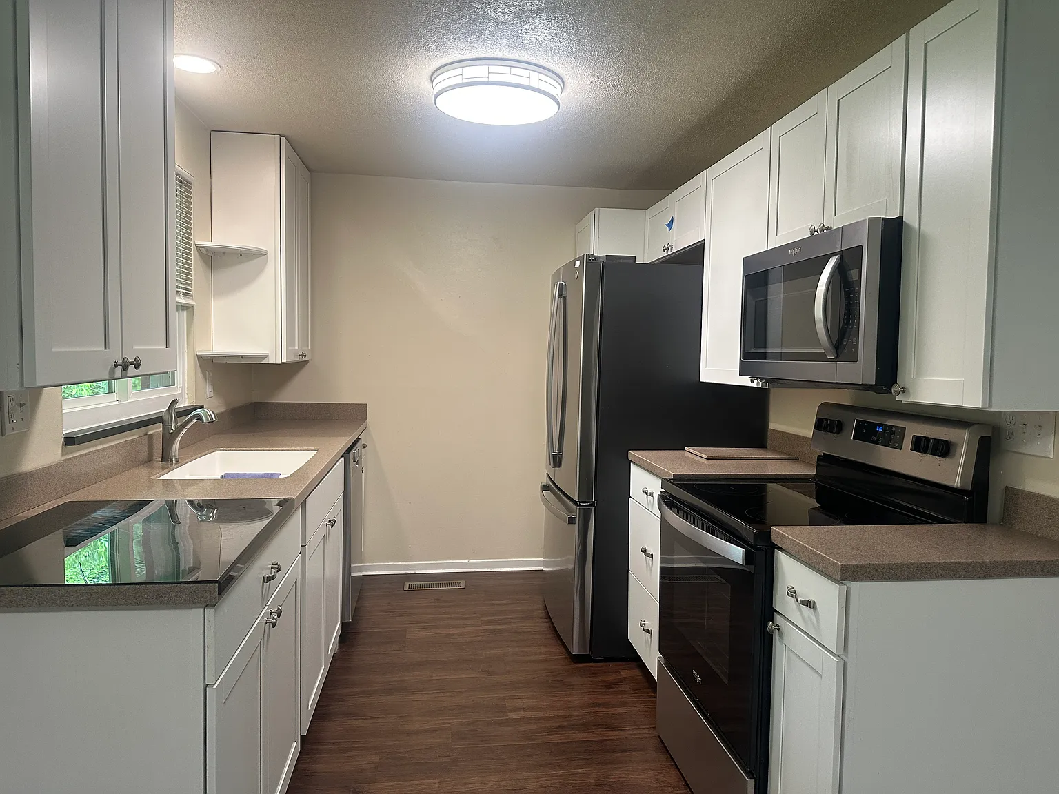 2 bed, 1020 sqft, $2,000 — Photo 4
