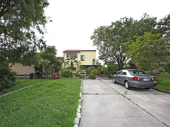 5th image of 633 Golden Sunshine Cir