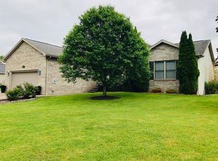 105 Fair Oaks Dr, Fairmont, WV 26554