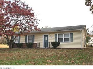 1707 Yarbrough Dr, Greensboro, NC 27405