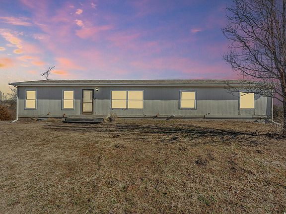 3rd image of 8240 SE Green Rd