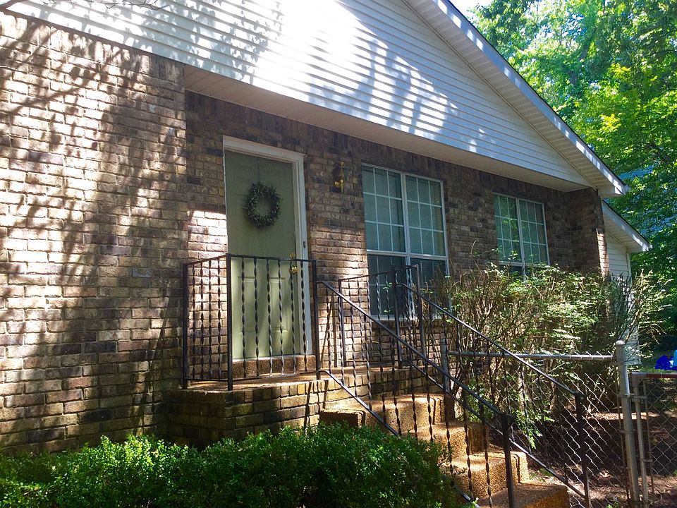 1st image of 1103 Waggoner Ct W
