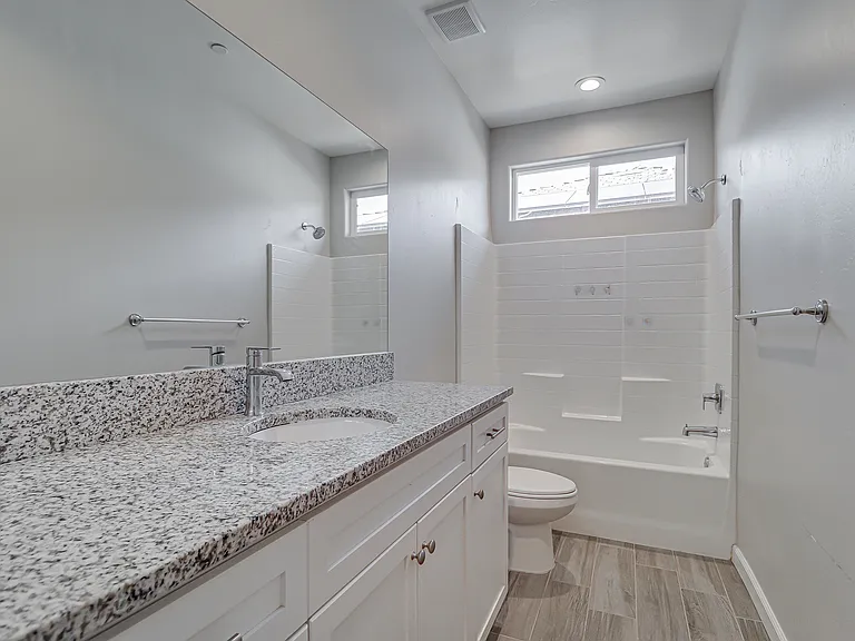 8400 Jean Anne St — Photo 14