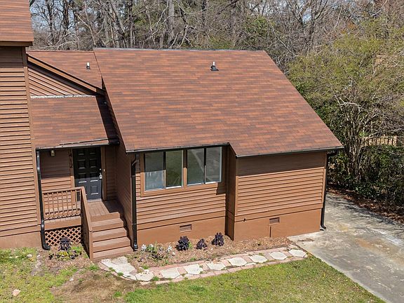 3rd image of 1412 Brookmeade Court