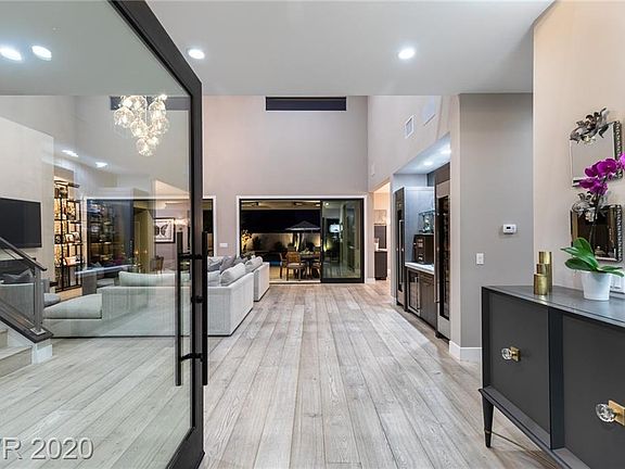 4th image of 8 Gemstar Ln