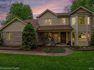 10100 Abrams Frk, Brighton, MI 48114