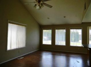 15790 Swan Ave, Oregon City, OR 97045