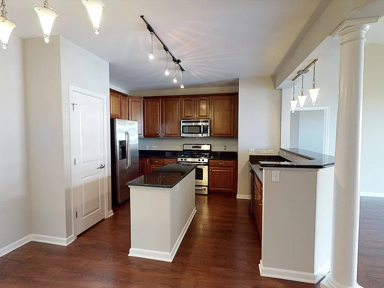 Regency Place — Photo 39