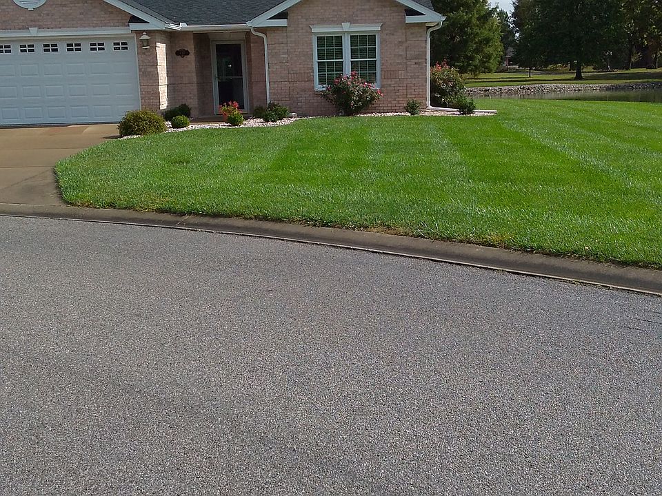 1st image of 637 Lake Harbor Dr