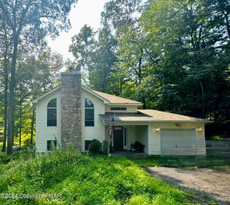 332 Clubhouse Dr, East Stroudsburg, PA, 18302