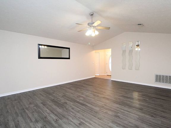 2nd image of 4150 Oak Pointe Dr