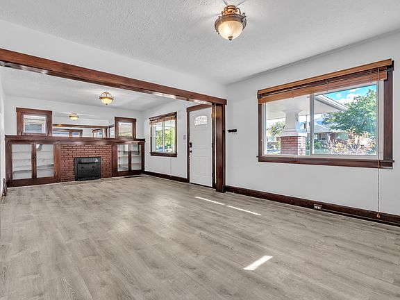 4th image of 2004 S Douglas St #1