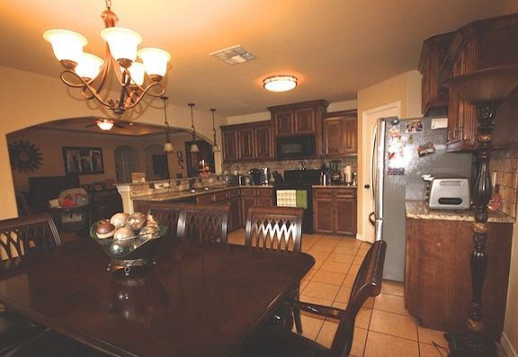 5th image of 1017 Blue Crest Ln