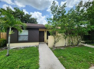 3766 Mil Pond Ct, Greenacres, FL 33463