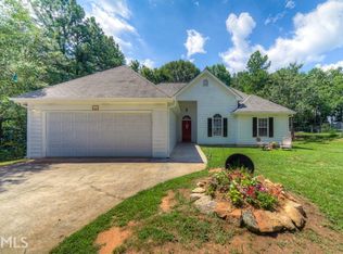 8 Herald Dr, Bethlehem, GA 30620