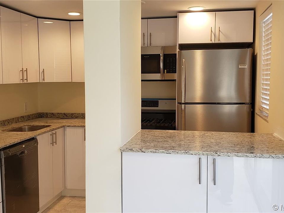1st image of 2539 S Bayshore Dr #314AR