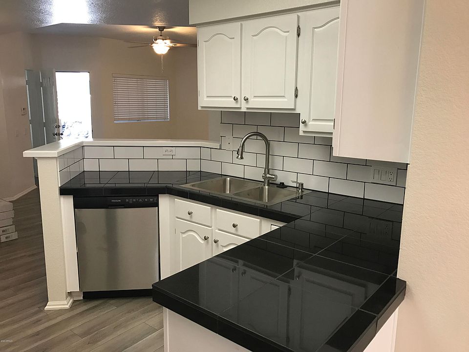 1st image of 101 N 7th St Unit 123