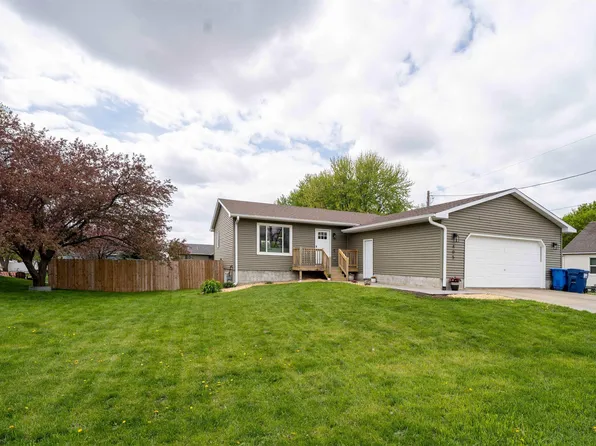 405 S Columbia St, Harrisburg, SD 57032