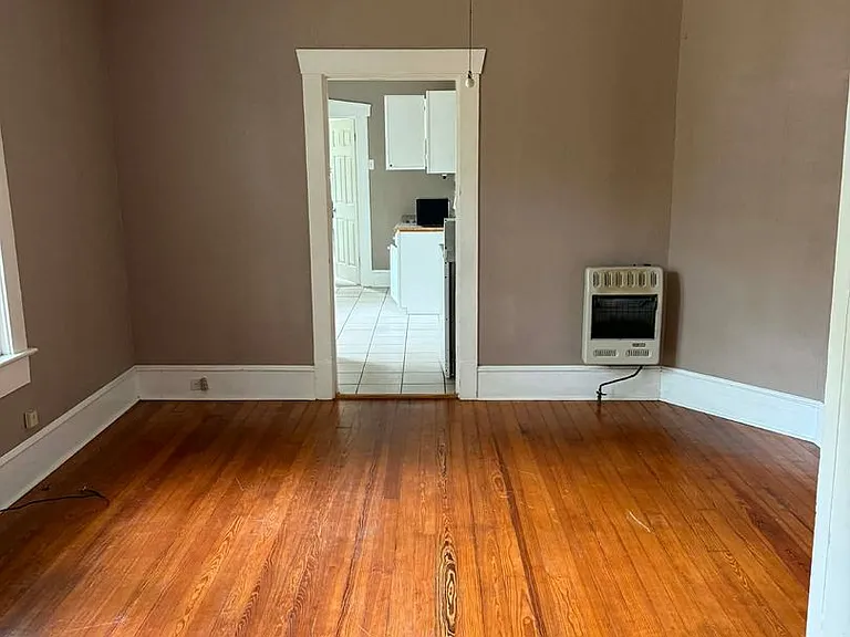 409 Rutherford St — Photo 7