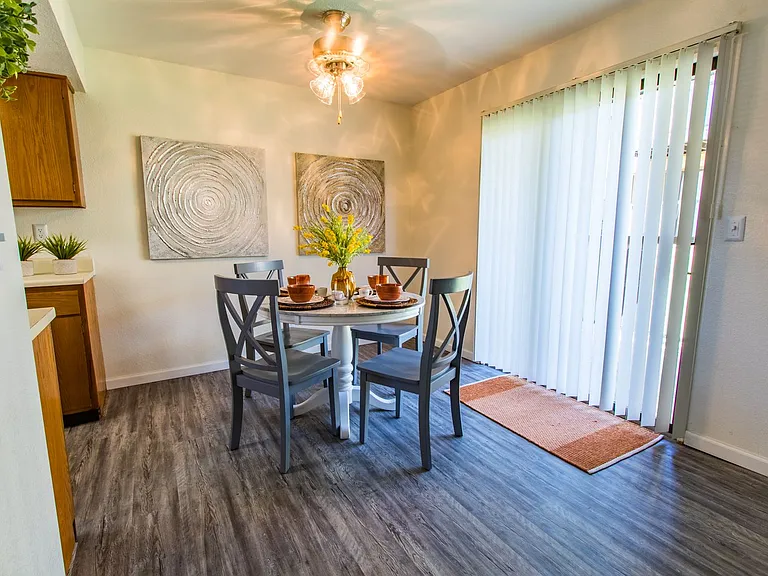 ONE MONTH FREE! APPLY FREE! VIRTUAL TOURS! — Photo 77