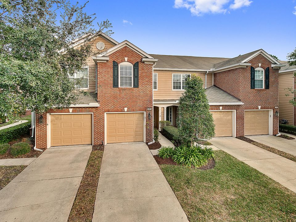 1st image of 4261 Highwood Dr