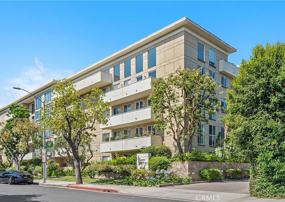 1st image of 4949 Genesta Ave Unit 102