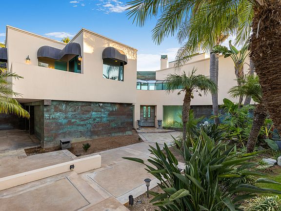 3rd image of 2261 Liane Ln