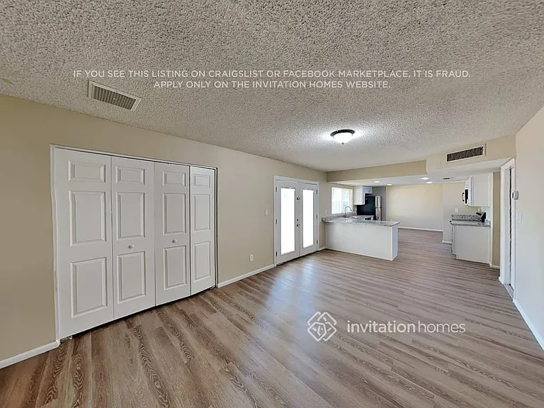 4621 W Carol Ave — Photo 6