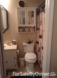 3rd image of 1771 Hobbits Glen Dr