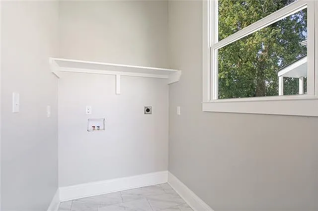 1817 Hollygrove St — Photo 17