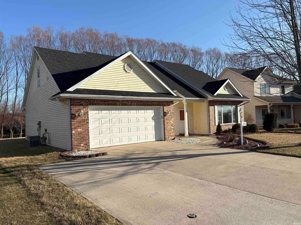 2010 Jonathan St, Kendallville, IN 46755