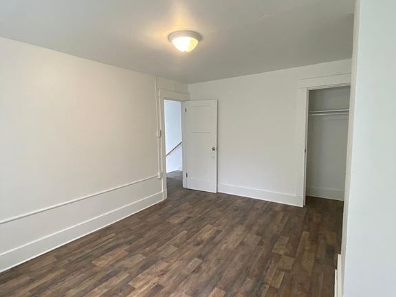 3rd image of 1587 Lincoln Ave