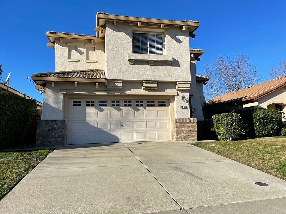 1st image of 1651 Blanchard Dr