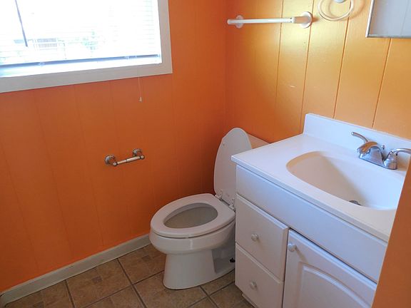 Triplex bath, unit 2