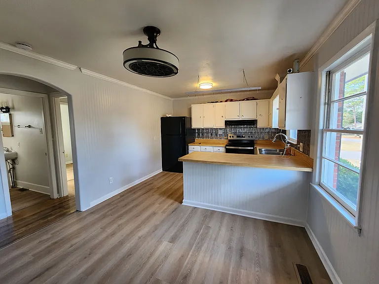 230 Vineland Dr — Photo 19