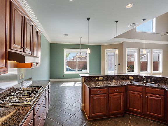 5th image of 120 Lavender Ct